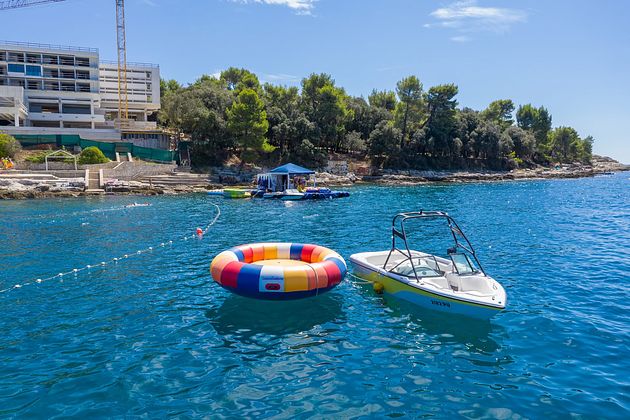 Twister Ride | Water tube for rent in Pula, Croatia | 365.tours